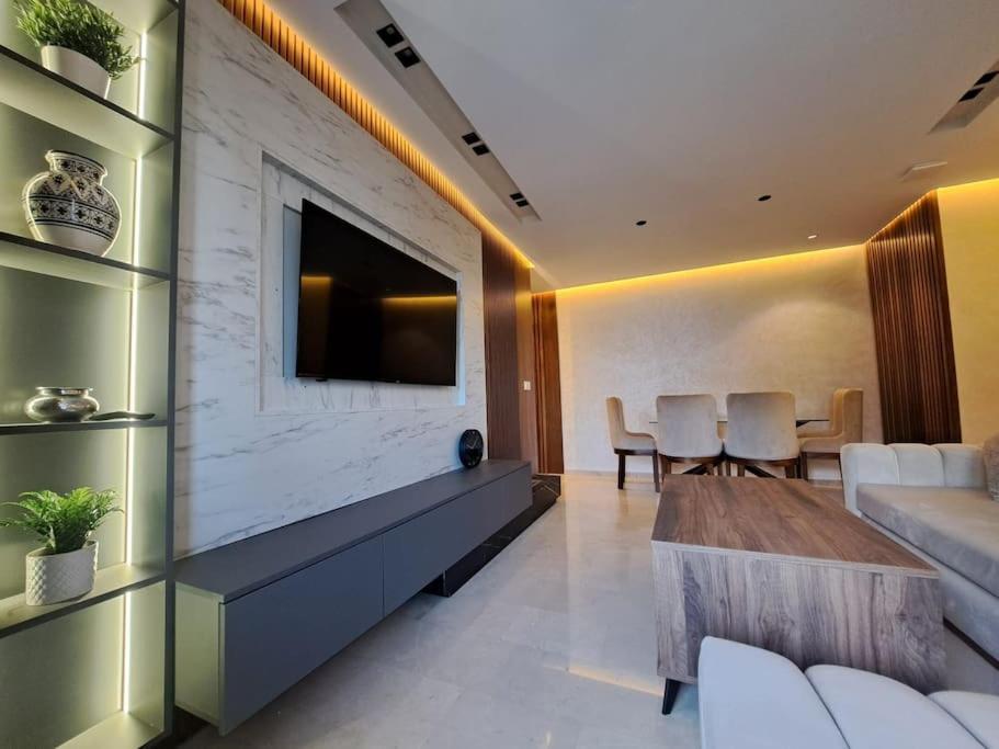 Appartement Luxurious - 5 Minutes From Tgv And Tanger