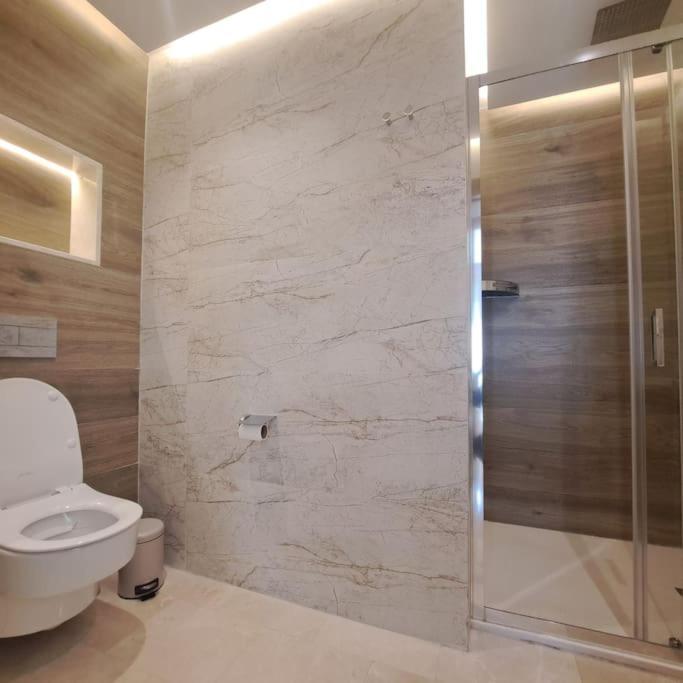 Luxurious - 5 Minutes From Tgv And
